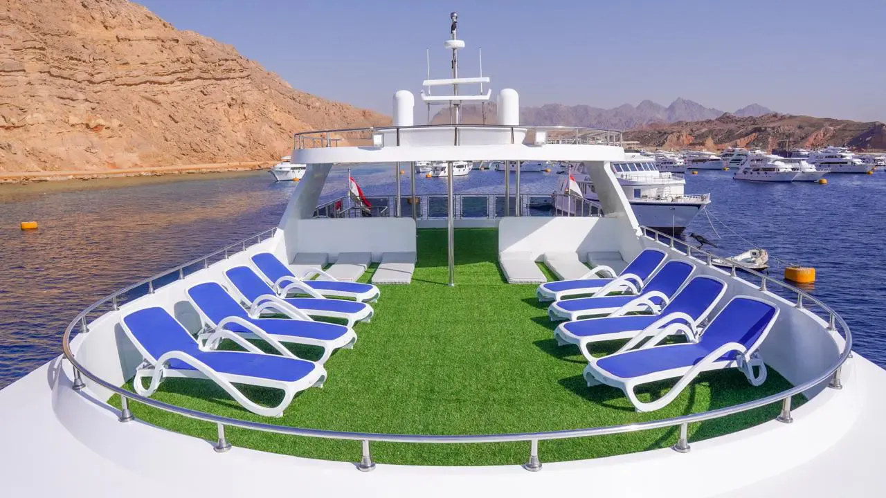 VIP boat to White Island and Ras Mohamed