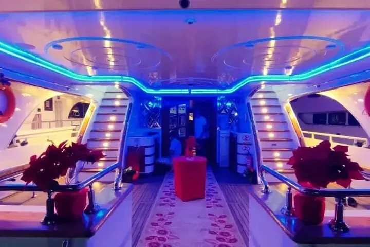 Evening yacht cruise in Sharm El Sheikh
